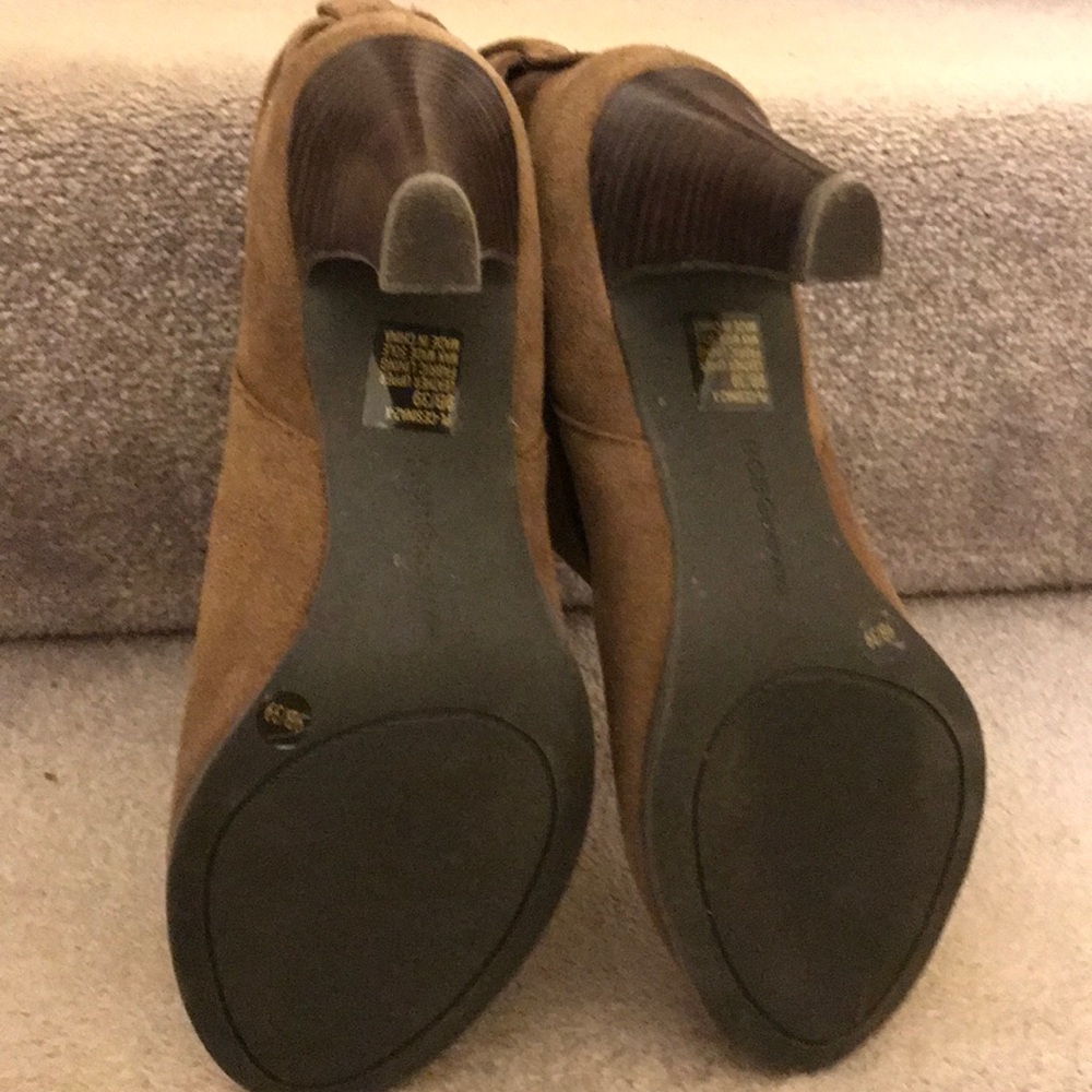 NWOT Suede Boots (9) - Picture 4 of 6